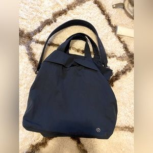 Lululemon on my level bag 19L